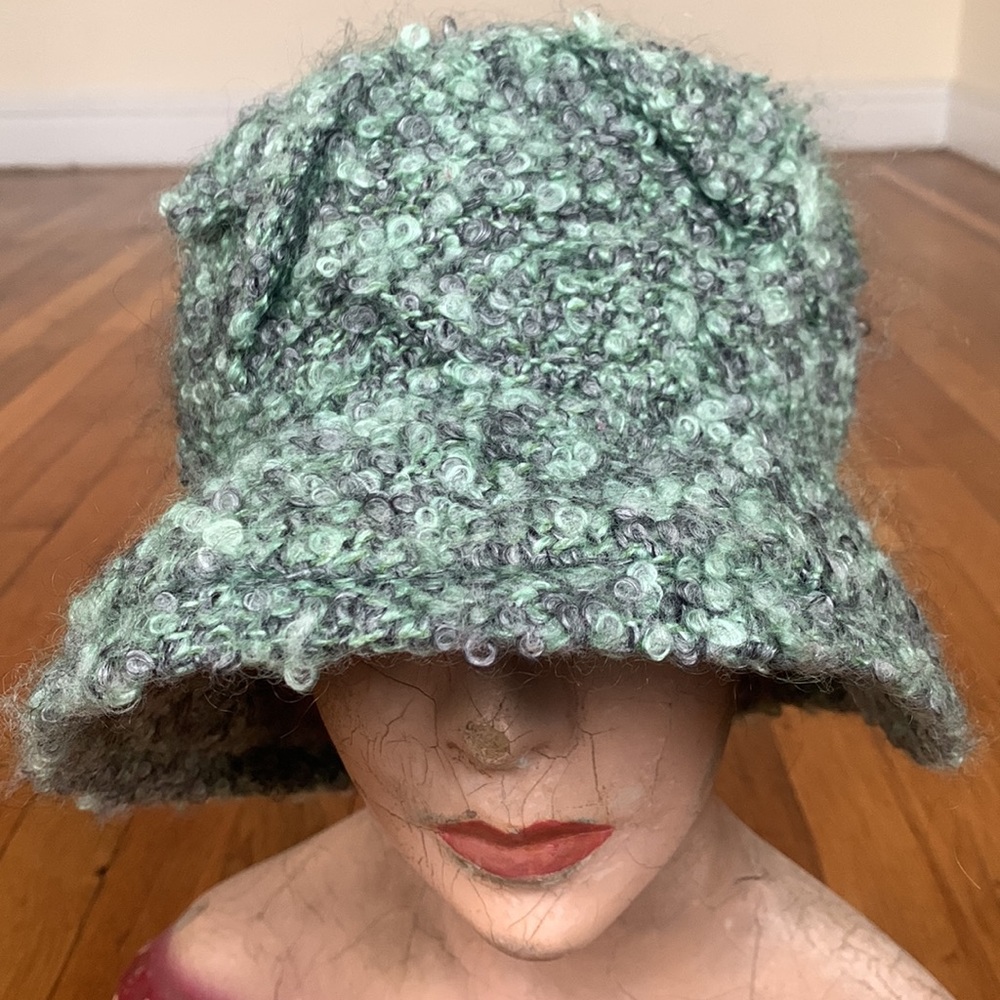Mucros Weavers Workshop Classic (Bucket) Boucle Wool Hat